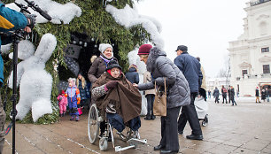 Kauno hospiso pacientų išvyka prie Kalėdų eglės