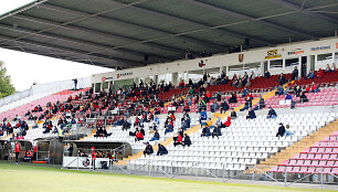 Sirgaliai grįžo į stadionus
