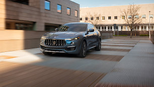 Naujasis „ Maserati Levante Hybrid“