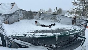 Neįprasti vasarai orai Islandijoje: gausiai prisnigo.