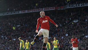 Wayne'as Rooney įmu&scaron;ė du įvarčius