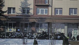 Parduotuvė &bdquo;Jurasta&ldquo; skęsta galimai dėl namo renovacijos padarinių