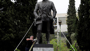 Graikijos komunistai bandė nuversti H.Trumano paminklą