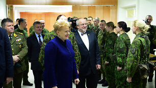 Lietuvos kariuomenės vadas Vytautas Jonas Žukas, Lietuvos prezidentė Dalia Grybauskaitė, Kra&scaron;to apsaugos ministras Juozas Olekas lankėsi Rukloje