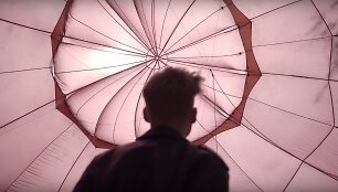 Kadras i&scaron; ba. klipo &bdquo;Kūną palikai&ldquo;