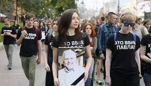 Kijeve draugai ir kolegos pareiškė pagarbą nužudytam žurnalistui Šeremetui