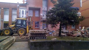 Griaunami pastatai &Scaron;e&scaron;kinėje 2014 m. vasario 21 d. 