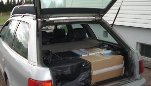 Policijos sustabdytas automobilis su kontrabandinėmis cigaretėmis