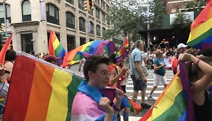 Galingasis LGBT paradas paskandino Niujorką laisvės ir tolerancijos šūksniuose