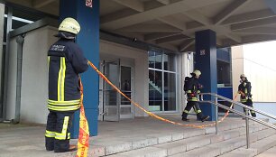 Dėl cheminio pavojaus evakuoti VGTU pagrindiniai rūmai