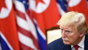 Trečią kartą susitiko Donaldas Trumpas ir Kim Jong Unas