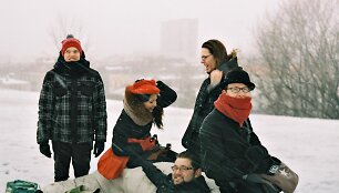 Grupė &bdquo;Sofa Nr. 42&ldquo;
