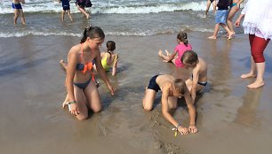 Pusė tūkstančio vaikų iš įvairių Lietuvos kampelių šeštadienį Palangoje pirmą kartą pamatė jūrą.