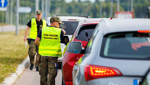 Automobilių patikra prie Lenkijos sienos