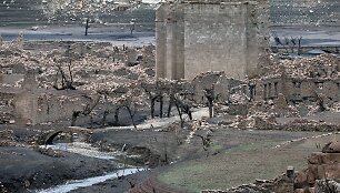 La Riochos regione po sausros pasimatė anksčiau užlieto miestelio griuvėsiai