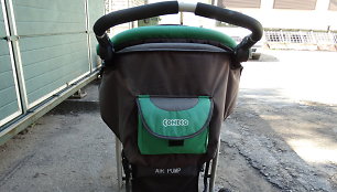 Varėnoje rastas vaikiškas vežimėlis su užrašu „Coneco“