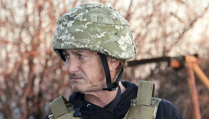 Iš Ukrainos grįžęs ir filmą apie karą kuriantis S.Pennas: „Tai greitai nesibaigs“