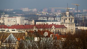 Vilnius paniręs į melsvą rūką