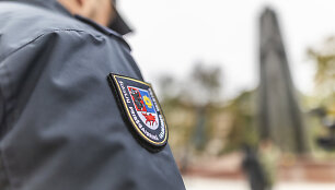 Pareigūnai protestavo prie LR Vyriausybės