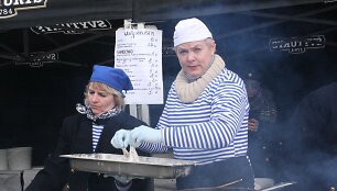 &Scaron;e&scaron;tadienį Palanga pakvipo keptomis stintomis. 