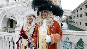 Venecijos karnavalo persirengėliai 