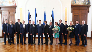 Estijos parlamento Baltojoje salėje nebeliko ES vėliavų