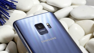 „Samsung“ pristatė naujausius „Galaxy S9“ modelio telefonus