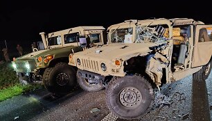 Lenkijoje susidūrė autobusas ir &bdquo;Humvee&ldquo; karinis konvojus
