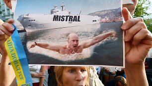 Protestas prie&scaron; &bdquo;Mistral&ldquo; laivų pardavimą Rusijai