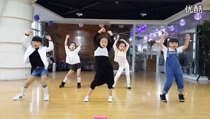 Mergaičių popgrupė &bdquo;Mini Girls&ldquo;
