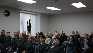 Kriminalistų pagerbimo akimirka