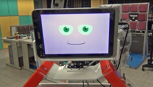 Robotas, treniruojantis senelius