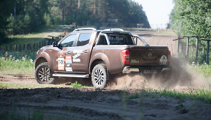 Bekelės maratonas „4x4 perimetras“ kirto „ekvatorių“