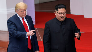 D.Trumpo ir Kim Jong Uno susitikimo emocingos akimirkos