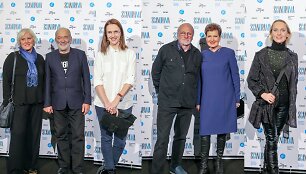 Vidas Petkevičius su žmona Violeta, Ieva Narkutė, Algimantas Puipa, Gražina Arlickaitė, Dalia Michelevičiūtė