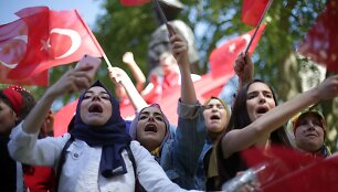 Prie&scaron; Erdogano vizitą Londone įvyko protestas