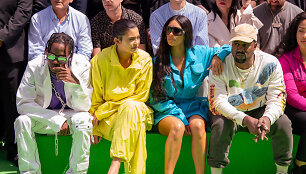 Travis Scottas, Kylie Jenner, Kim Kardashian ir Kanye Westas