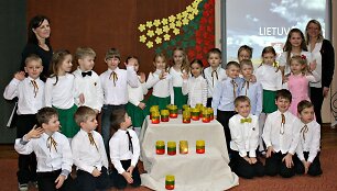 Lietuvos gimtadienis lop&scaron;elyje-darželyje \"Žingsnelis\"