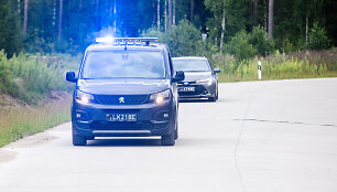 Spaudos konferencija Gaižiūnų poligone radus nuritusį droną
