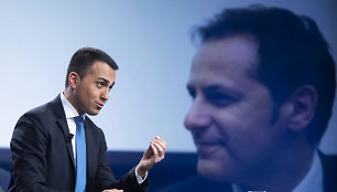 Luigi Di Maio ir Armando Siri (dešinėje)