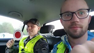 Plungi&scaron;kis Dainius Bagdonas prie&scaron; porą mėnesių savo iniciatyva ėmėsi socialinio projekto &bdquo;Plungė - miestas be alkoholio&ldquo;.
