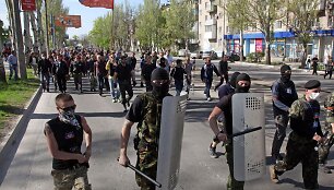 Prorusi&scaron;ki separatistai Donecko gatvėse