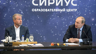 Romanas Abramovičius ir Vladimiras Putinas
