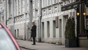 Rolandas Paksas i&scaron;eina i&scaron; susitikimo su Gedvydu Vainausku