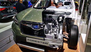 &bdquo;Subaru Forester&ldquo; ir &bdquo;e-BOXER&ldquo; variklio premjera Ženevos automobilių parodoje