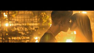 Justinas Bieberis dainos &bdquo;Confident&ldquo; vaizdo klipe