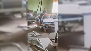 Per žemės drebėjimą Kamčiatkos ligoninės pacientams ant galvų nukrito lubų plok&scaron;tės