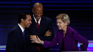 Julianas Castro, Cory Bookeris, Elizabeth Warren