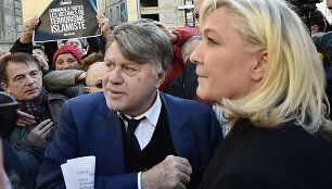Marine Le Pen irgi dalyvavo eitynėse
