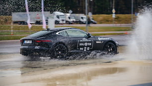 „Jaguar F-Type“